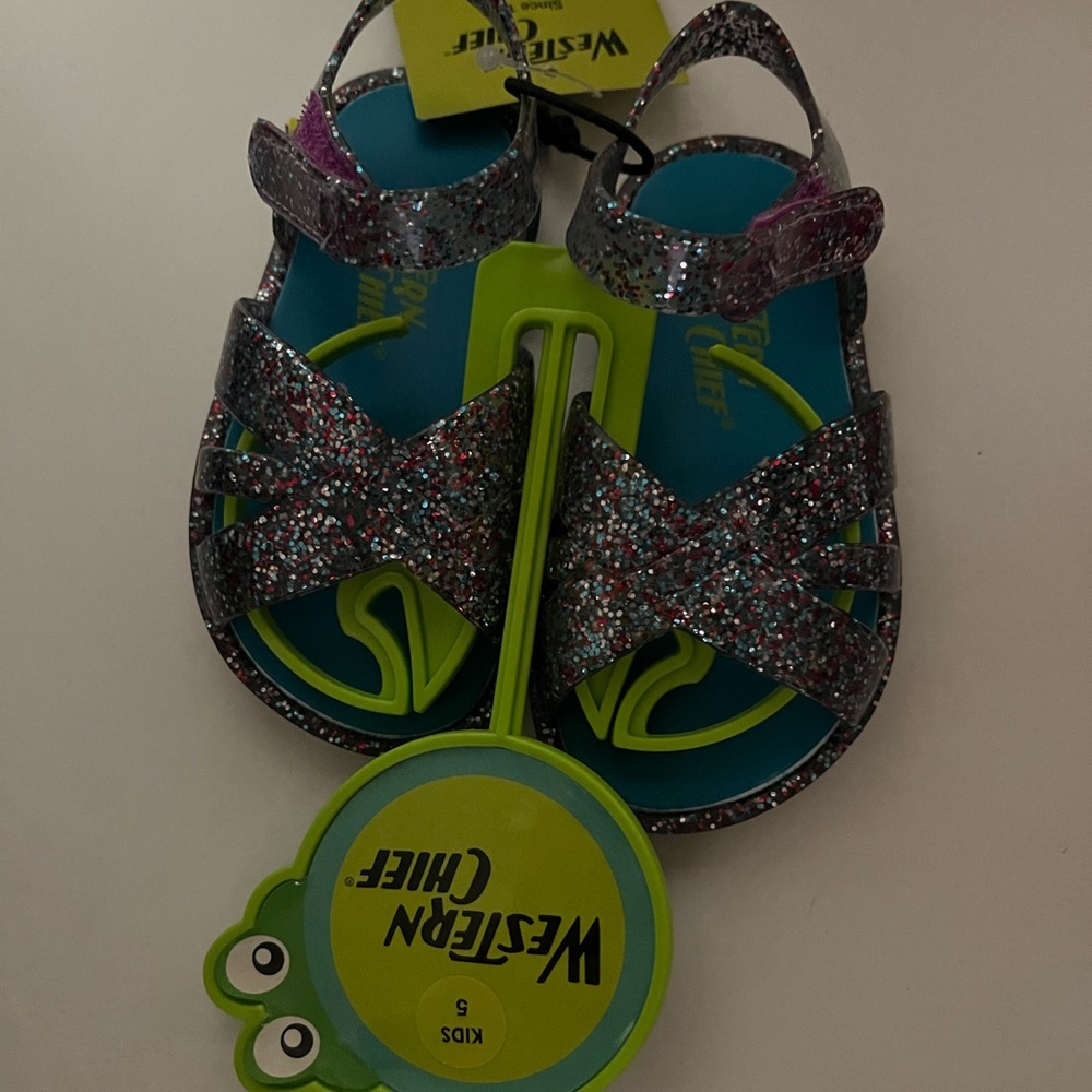 Toddlers water friendly sandals